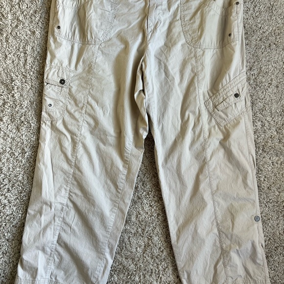 WMNs Cargo khaki pants - Picture 6 of 7